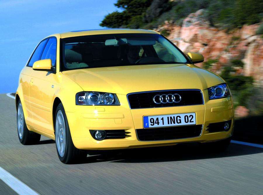  Audi A3 2.0 FSI (8P) 2003 года  (фото 8 из 15)